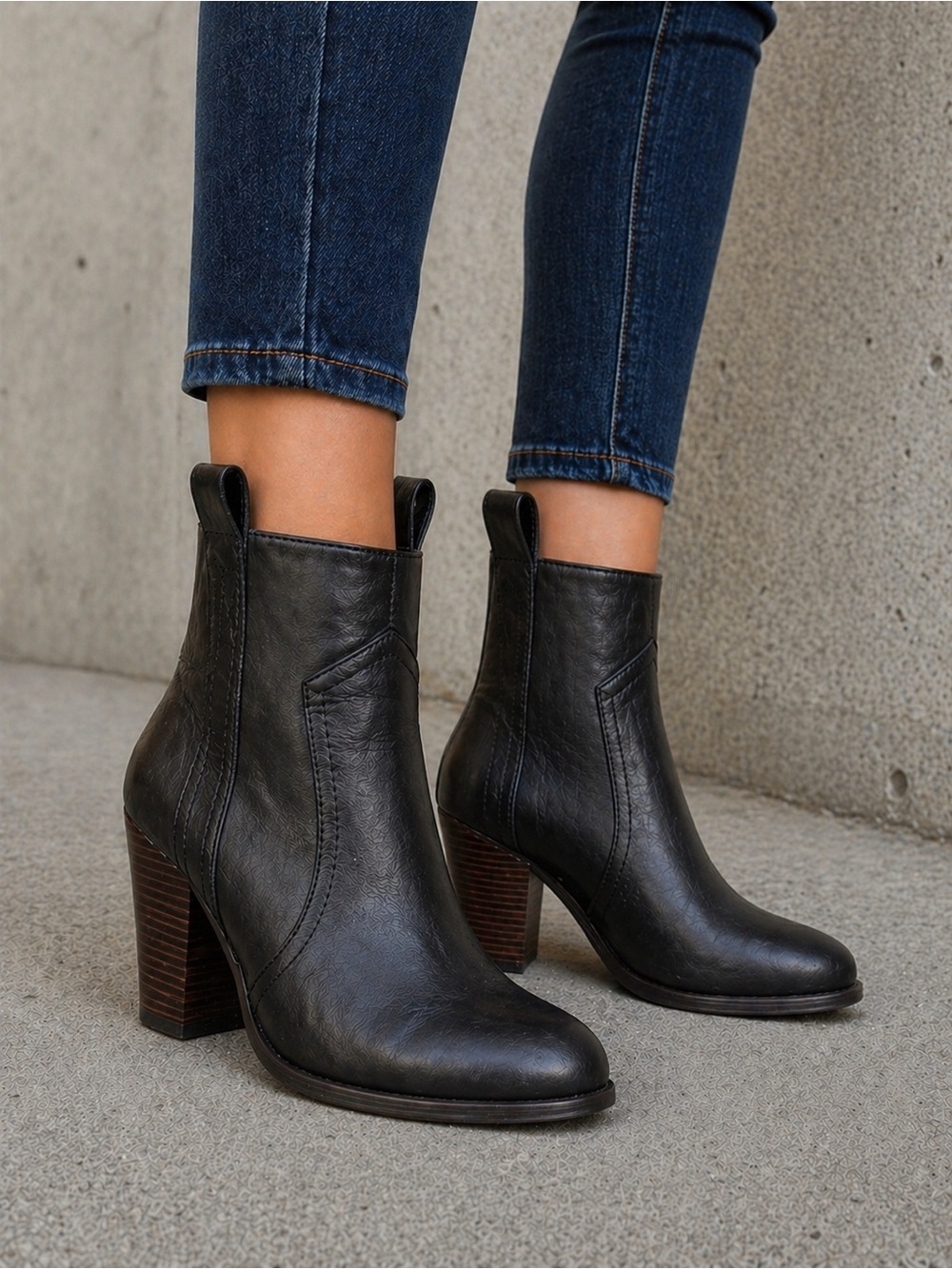 Black Western Ankle Booties Size 7.5 | Stacked Heel | Side Pull Tabs